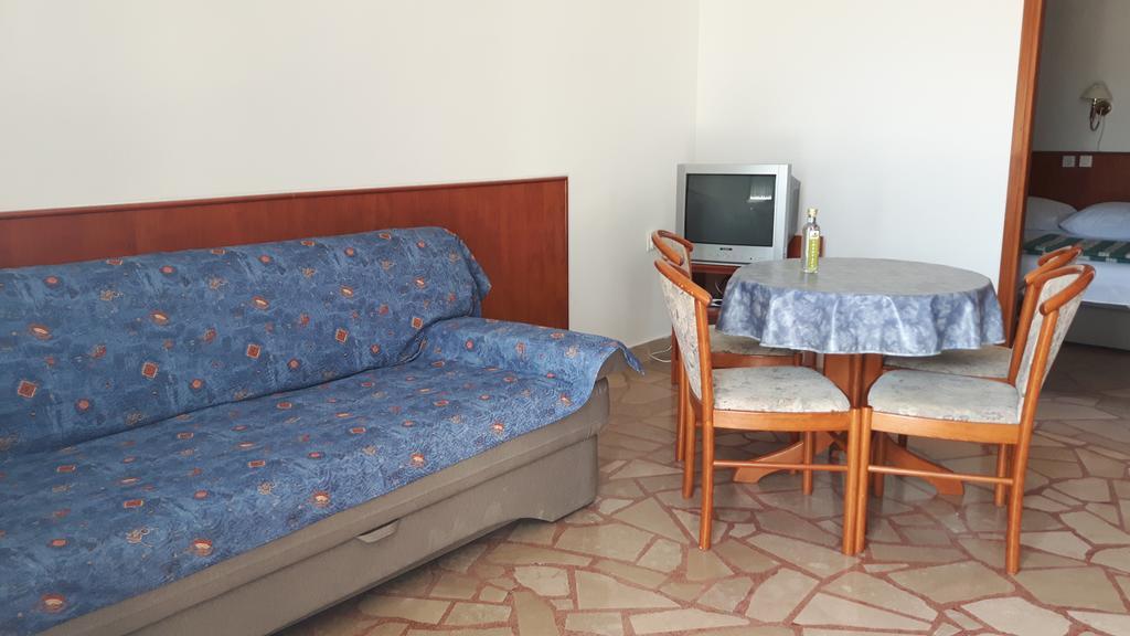Apartments Mladina Mimice Exterior photo